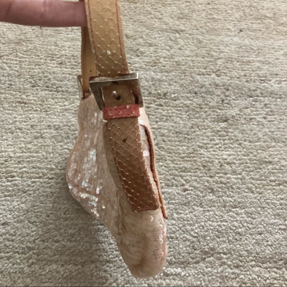🚫SOLD🚫 FENDI IRIDESCENT SEQUIN OMBRÉ SNAKE BAGUETTE BAG SEX & THE CITY!! - Picture 12 of 16